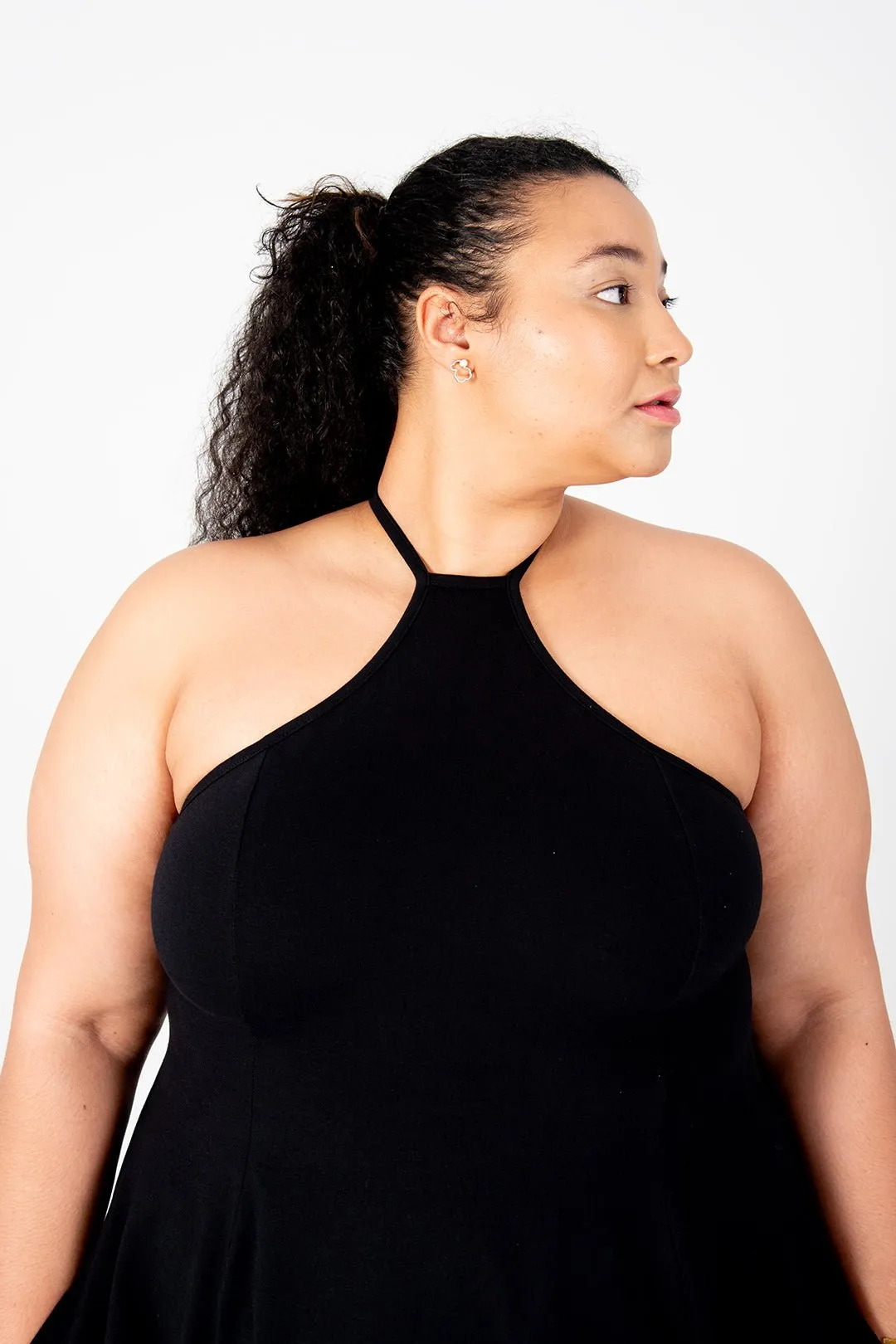 Asri Point Neck Midi Dress in Black