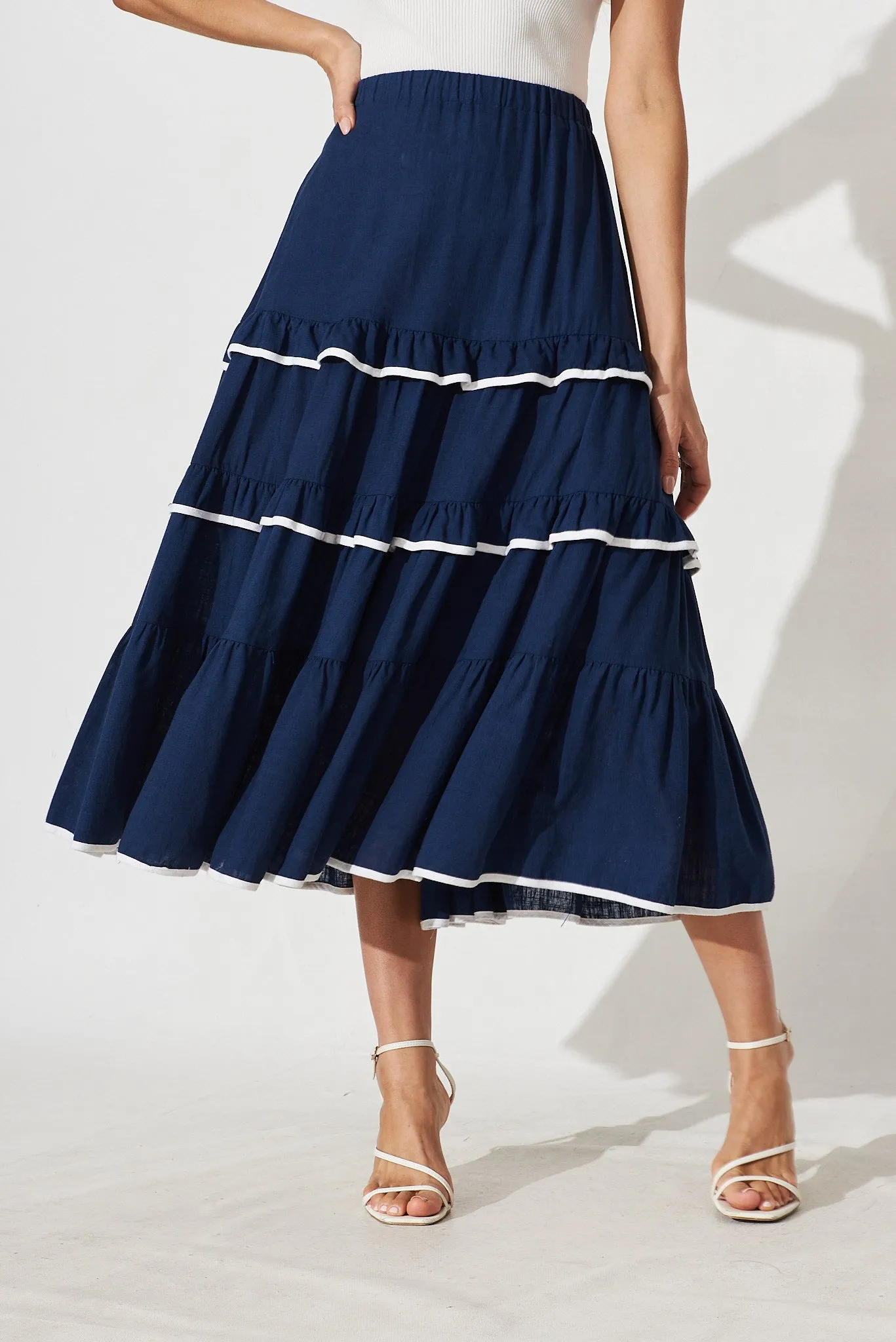 Austen Midi Skirt In Navy Linen Blend