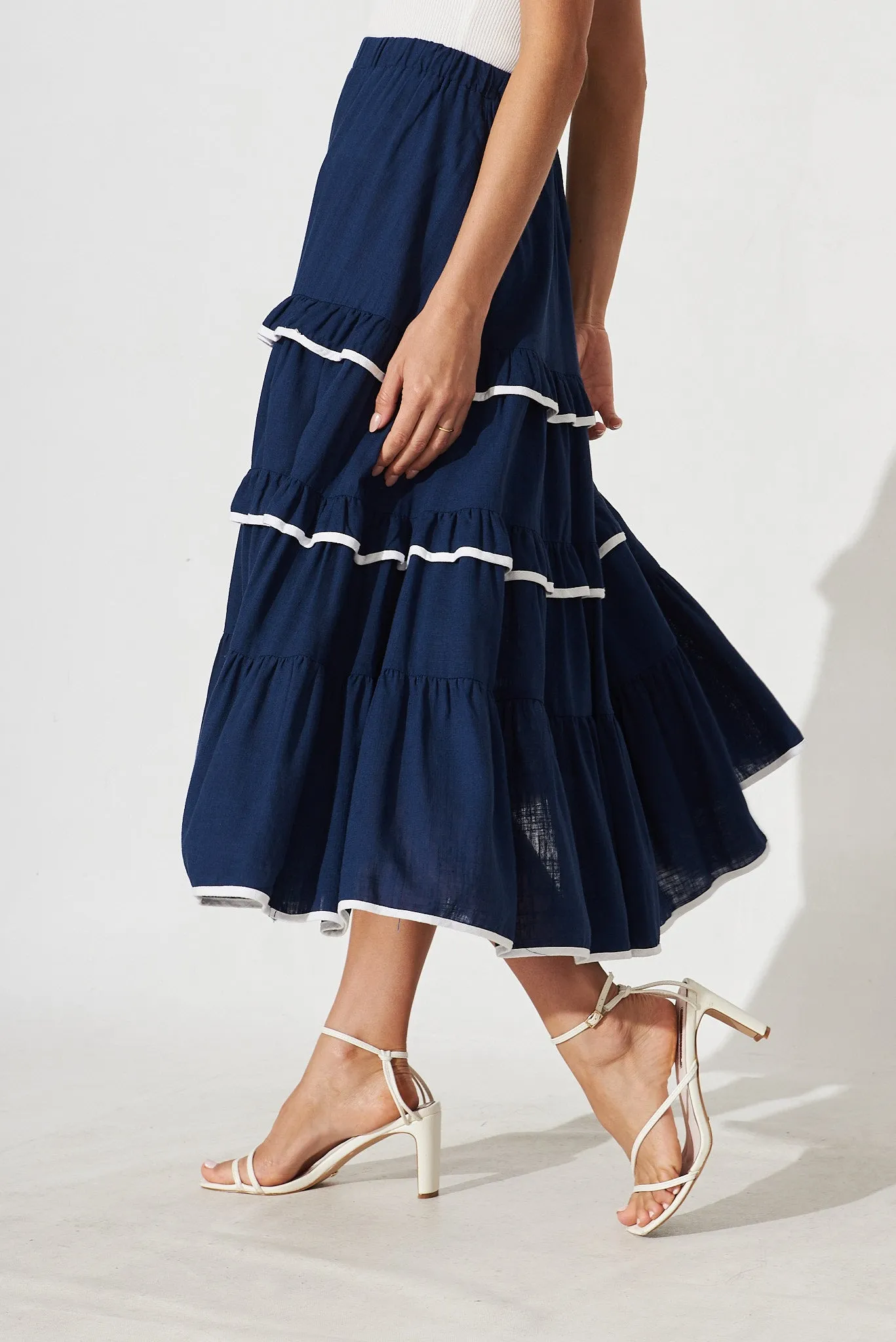 Austen Midi Skirt In Navy Linen Blend
