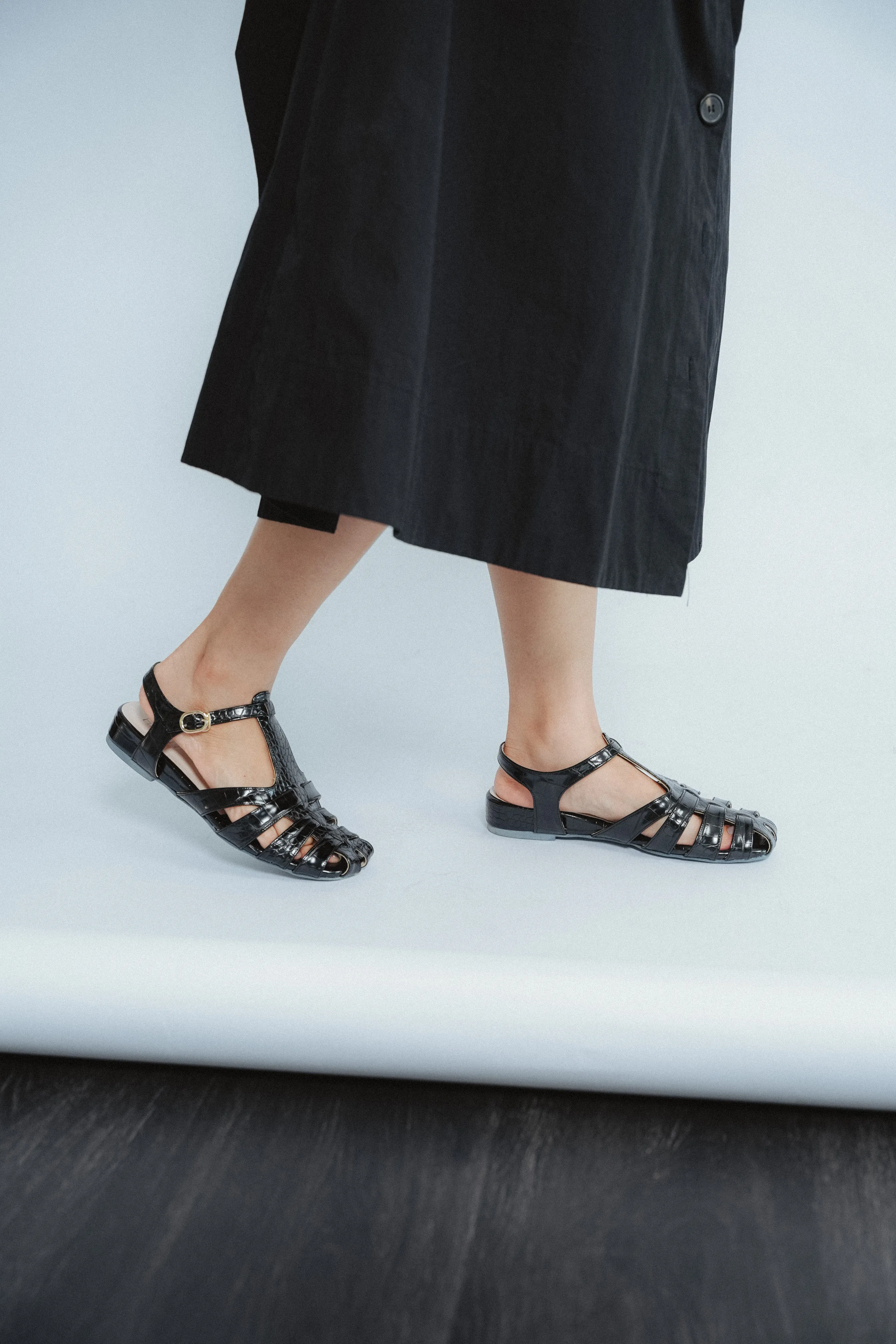 Fisherman Cage Sandals (Black Croc)