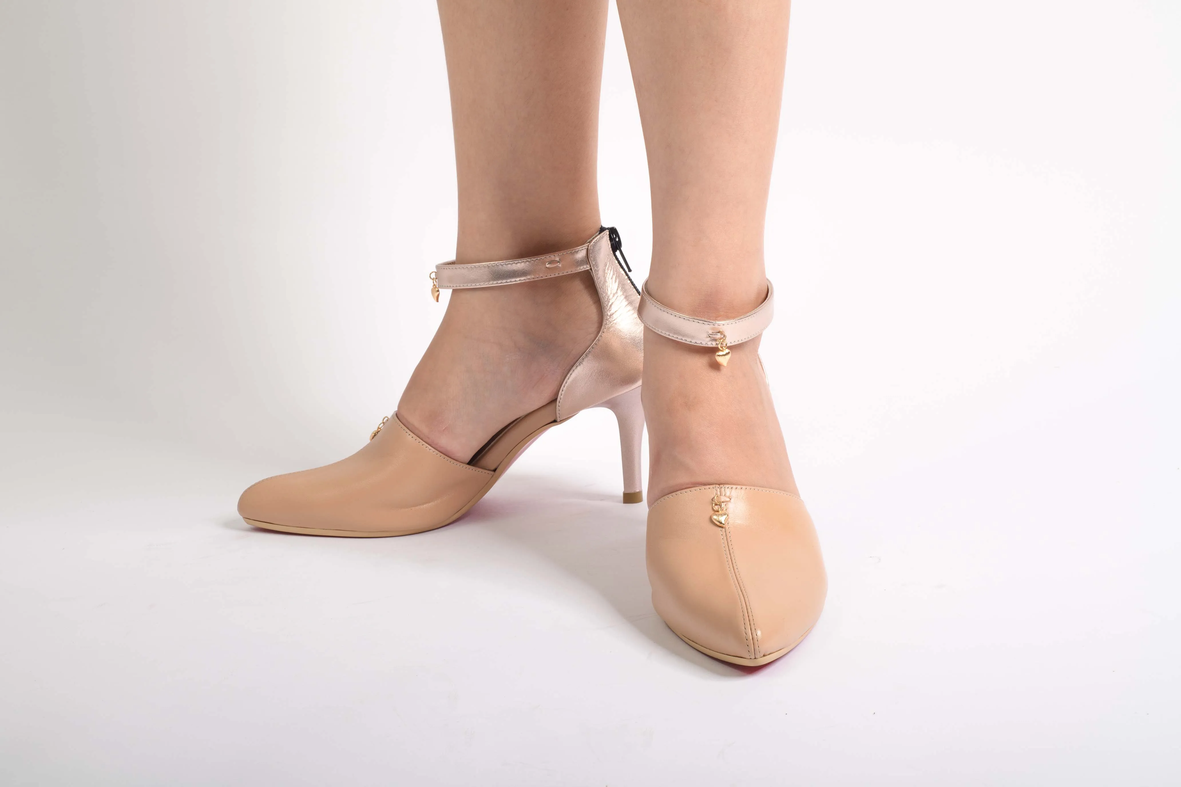 Shoeful Glam: Priscilla