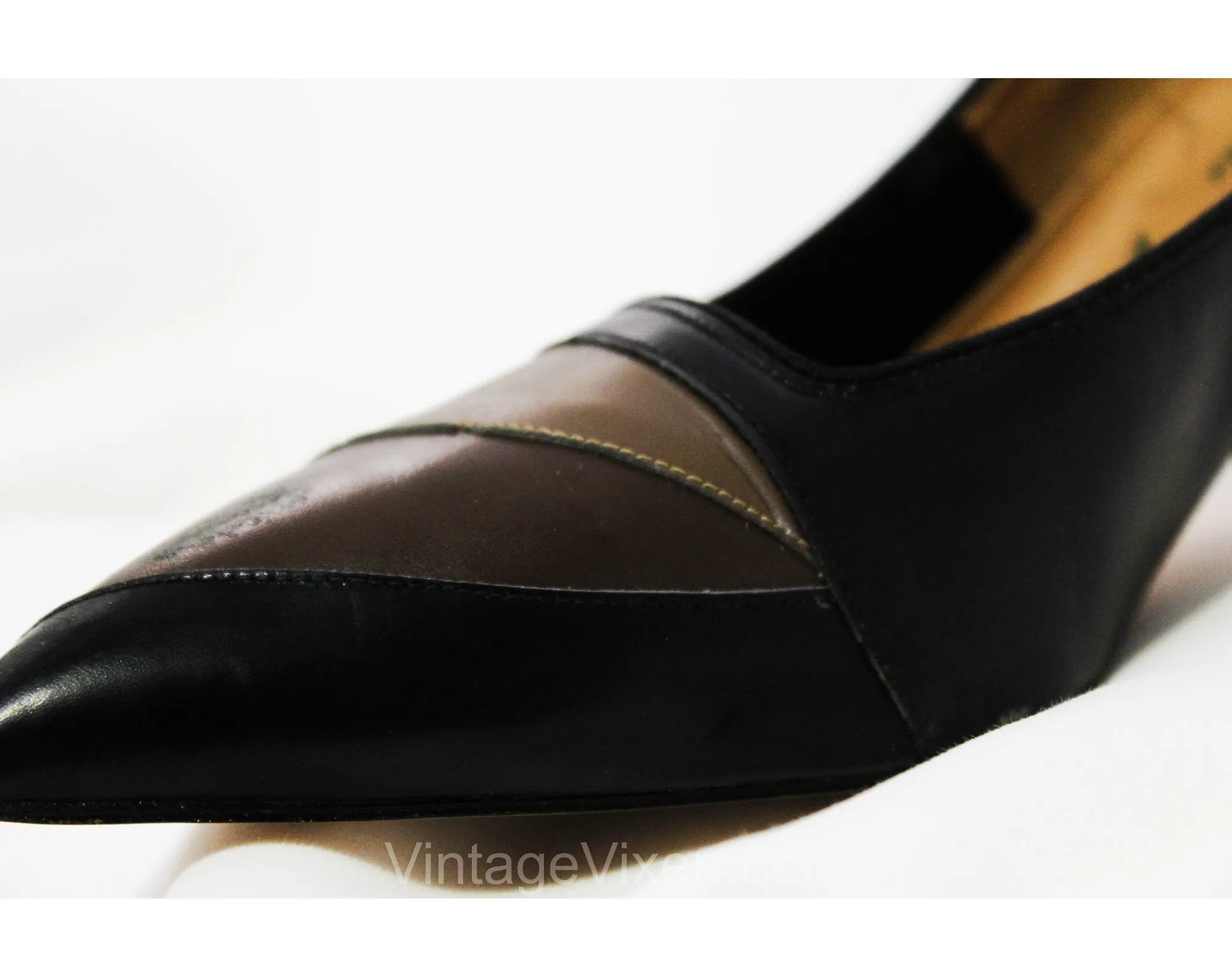 Size 9 1950s Stiletto Shoes - Unworn Deadstock 50s 60s Black & Mocha High Heels - Chic Leather Pumps with Geometric Mod Detail - 9AA Narrow