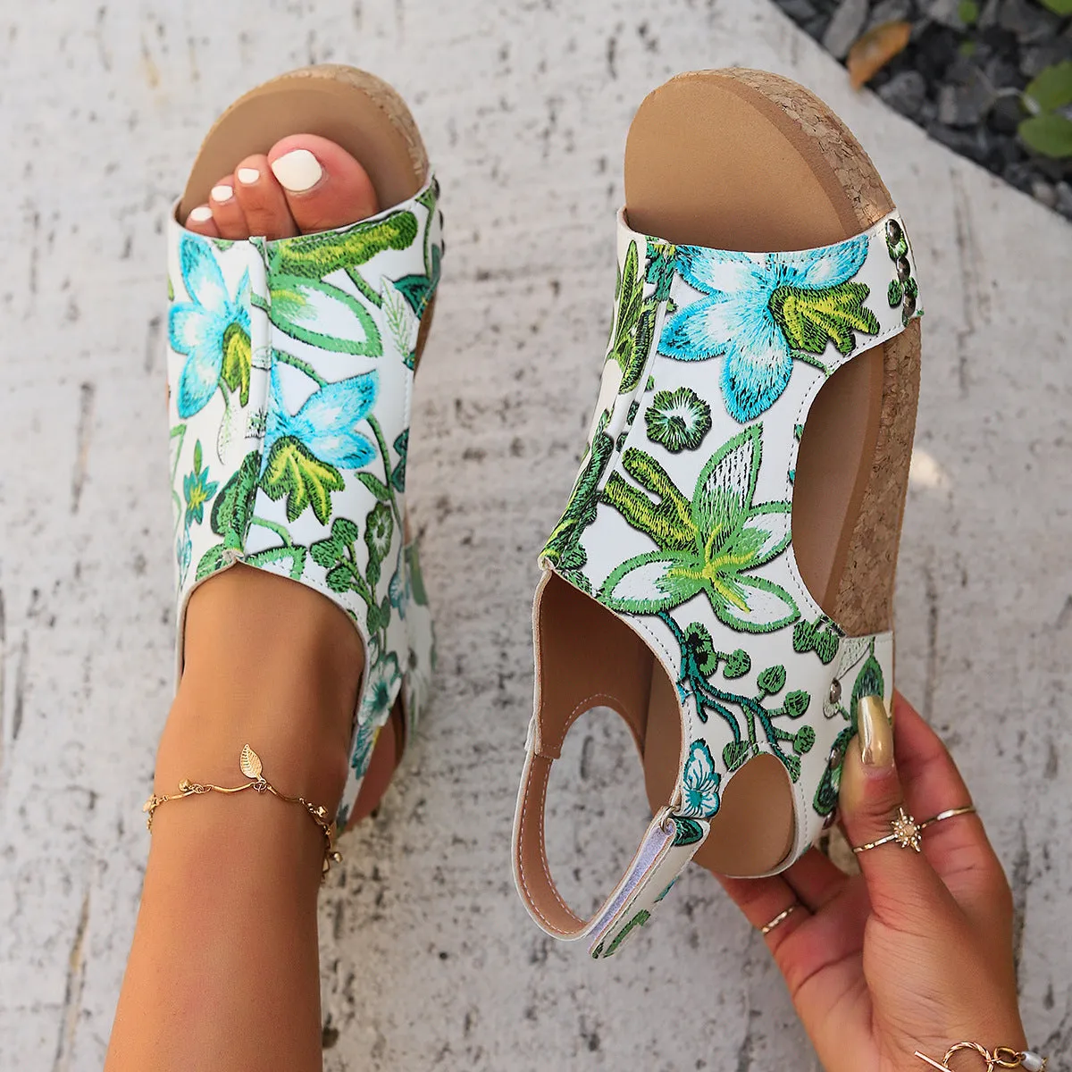 Sofía Bloom Platform Sandals