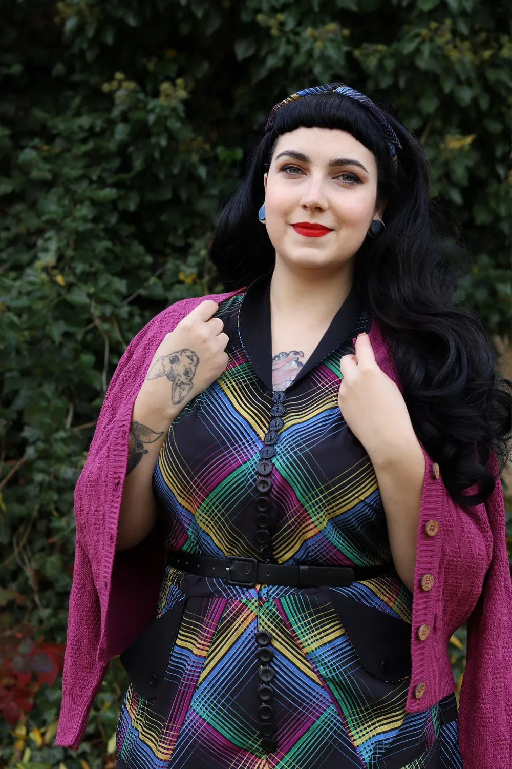 The "Sandra" Textured Diamond Knit Cardigan in Fuchsia Pink, 1940s & 50s Vintage Style