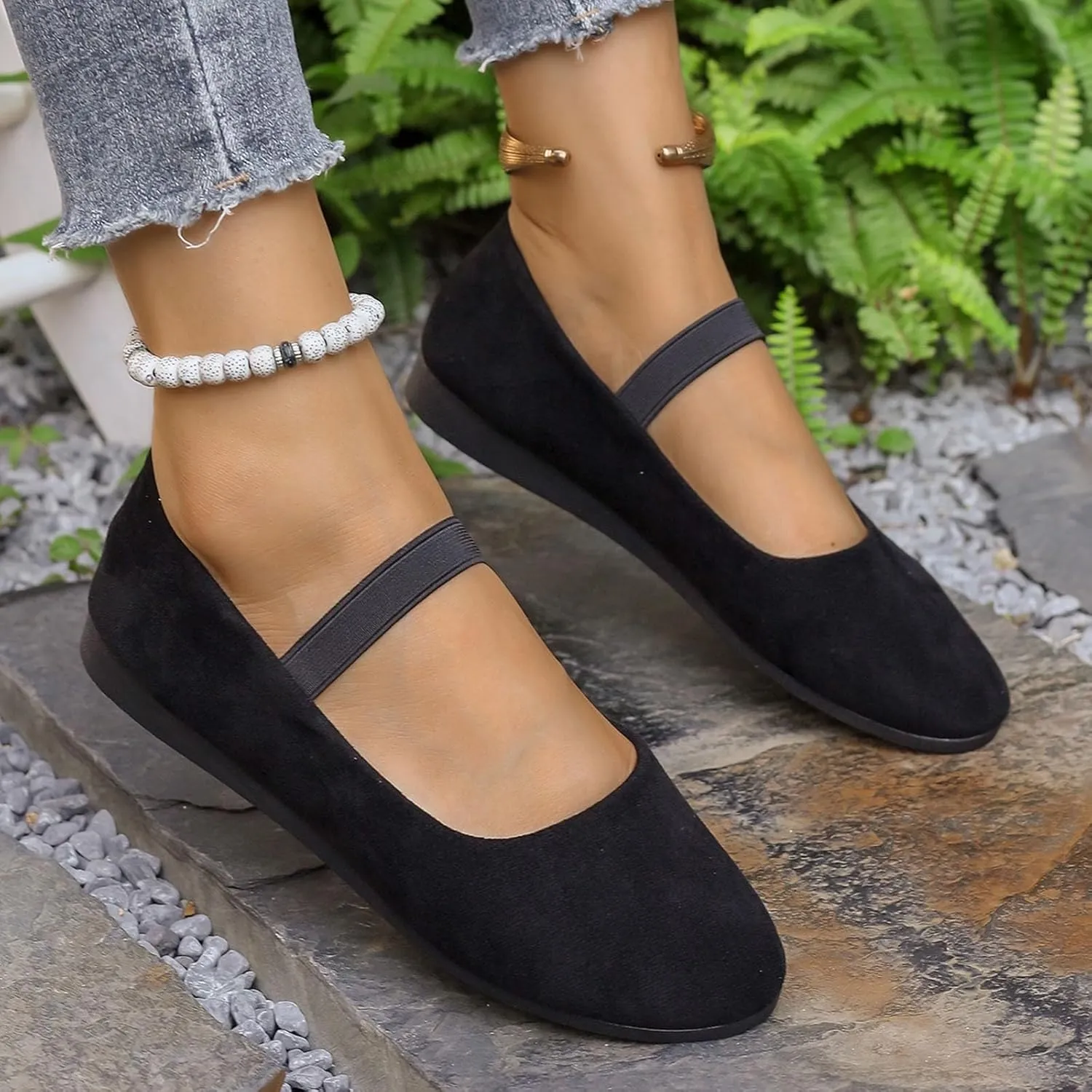 Women's Comfortable Slip On Flat Shoes Casual Leather Closed Toe Ballerina Loafers for Daily Wear with Elastic