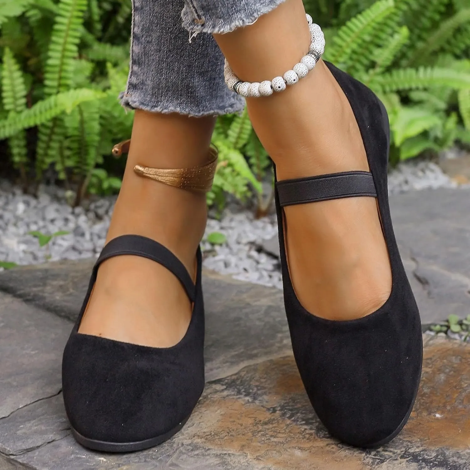 Women's Comfortable Slip On Flat Shoes Casual Leather Closed Toe Ballerina Loafers for Daily Wear with Elastic