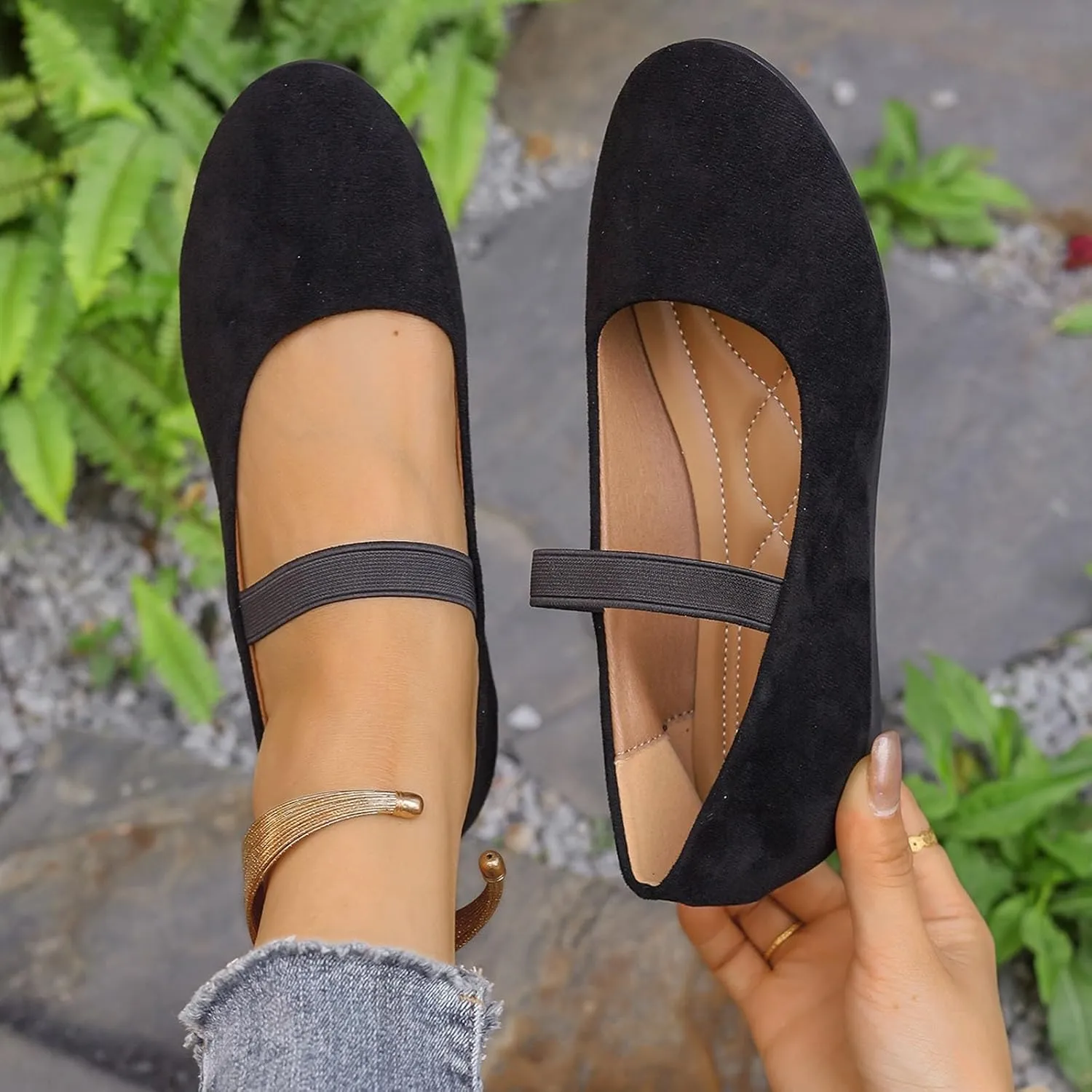 Women's Comfortable Slip On Flat Shoes Casual Leather Closed Toe Ballerina Loafers for Daily Wear with Elastic